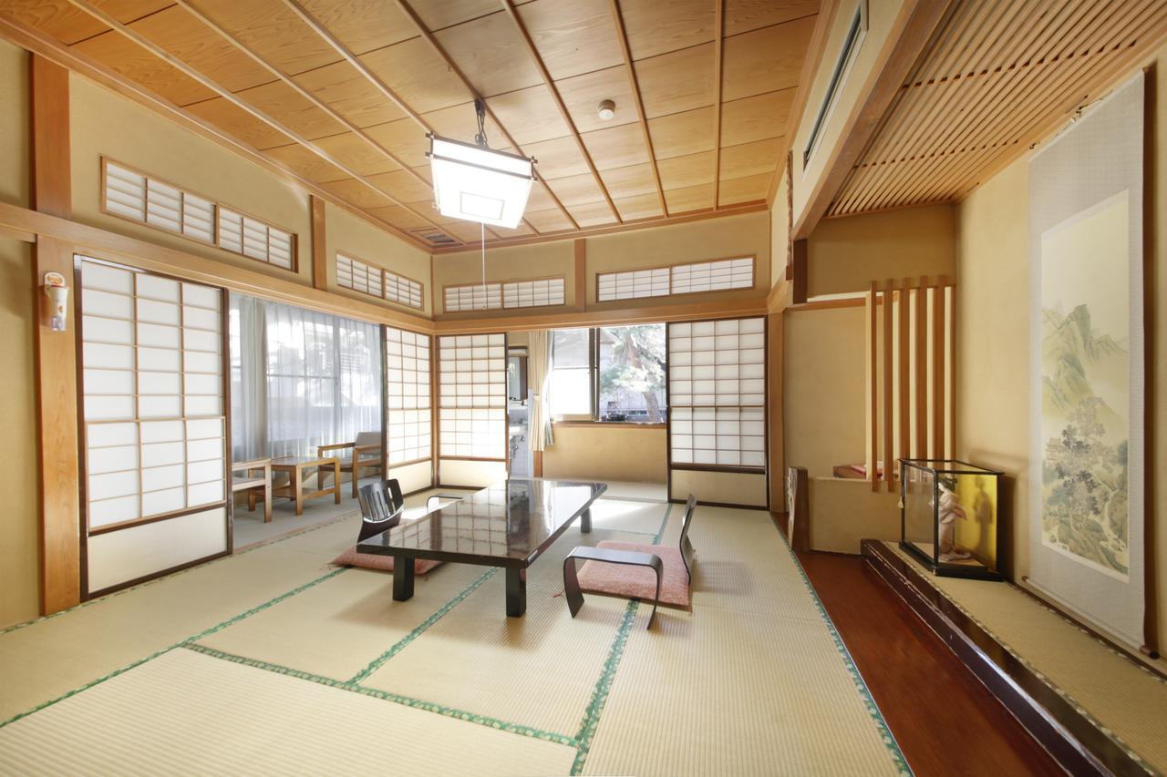 Shimobe Hotel Minobu Экстерьер фото